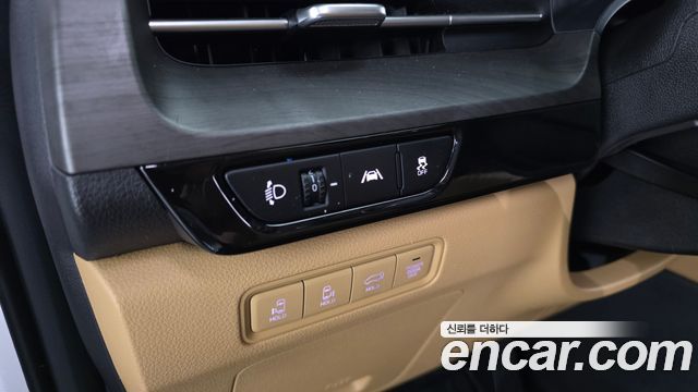 Kia Canival 2023 — photo 30