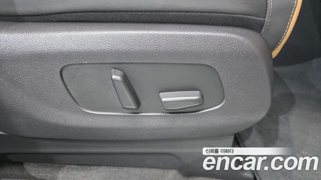 Kia Canival 2023 — photo 32