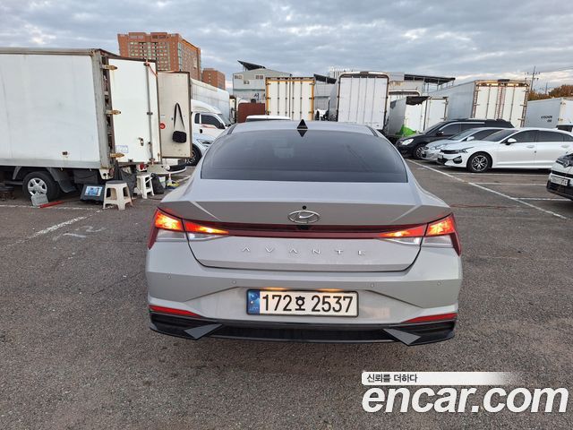 Hyundai AVANTE 2023 — photo 3
