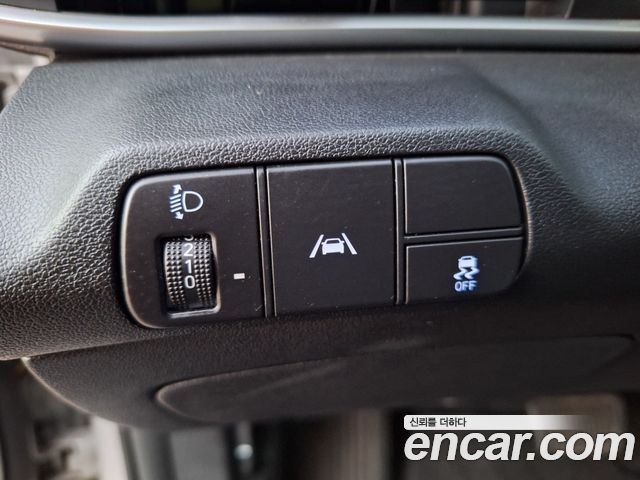 Hyundai AVANTE 2023 — photo 13