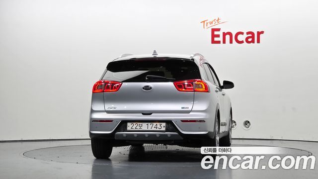 Kia Niro 2018 — photo 4