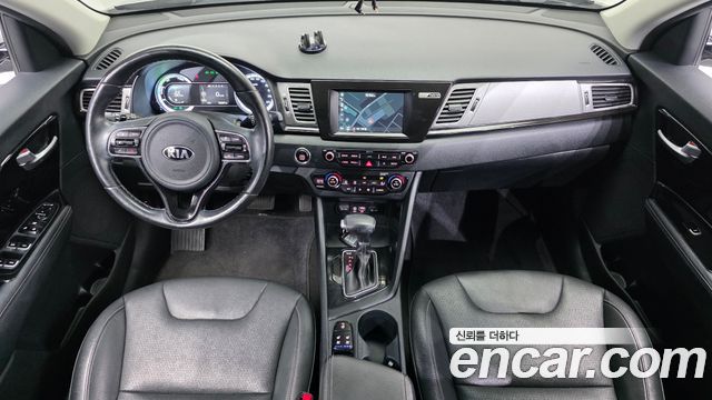 Kia Niro 2018 — photo 10