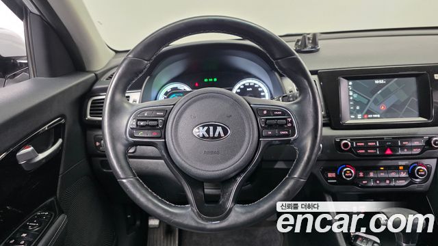Kia Niro 2018 — photo 19