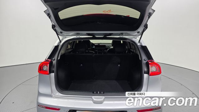 Kia Niro 2018 — photo 26