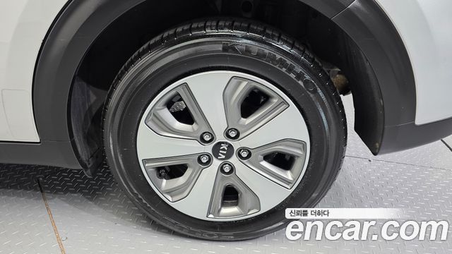 Kia Niro 2018 — photo 7