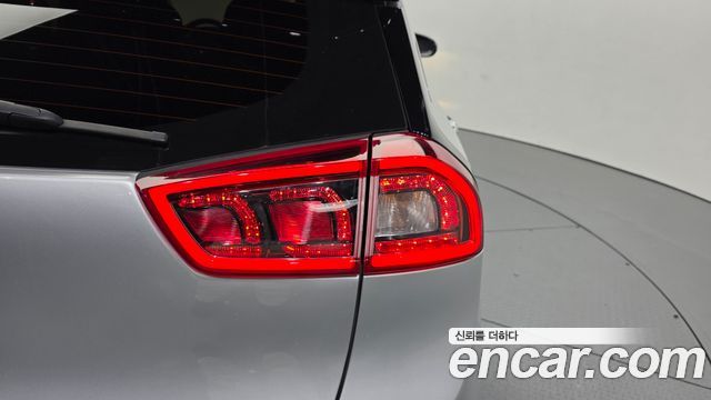 Kia Niro 2018 — photo 9