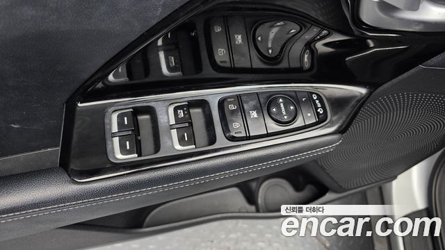 Kia Niro 2018 — photo 28