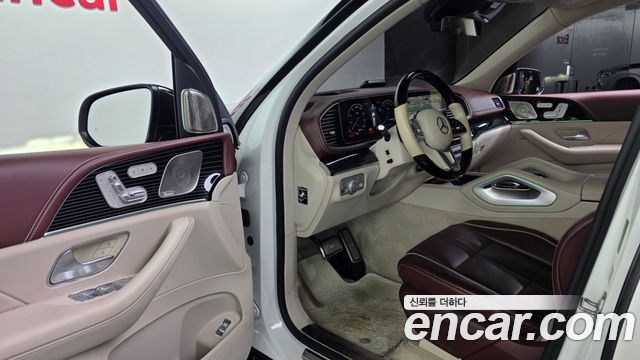 Mercedes-Benz GLS-Class 2022 — photo 10