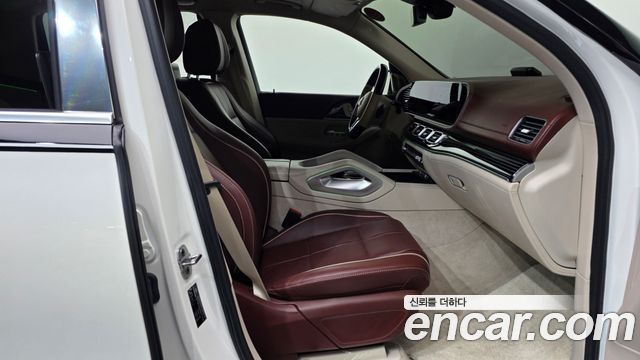 Mercedes-Benz GLS-Class 2022 — photo 11