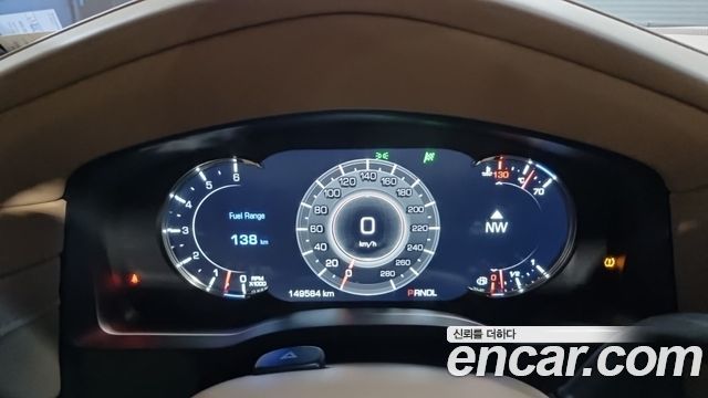 Cadillac Escalade 2018 — photo 8