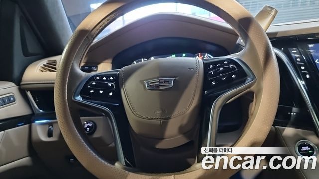 Cadillac Escalade 2018 — photo 9