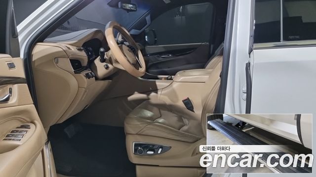 Cadillac Escalade 2018 — photo 10