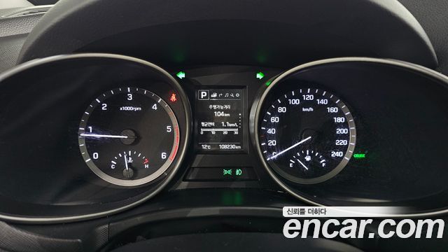 Hyundai Santafe 2016 — photo 11