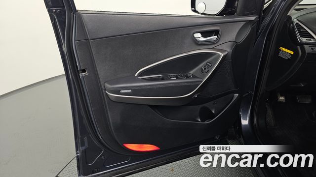 Hyundai Santafe 2016 — photo 14