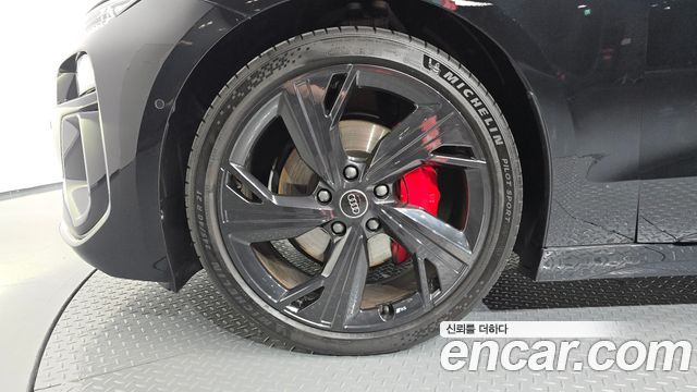 Audi A6 e-Tron 2025 — photo 5