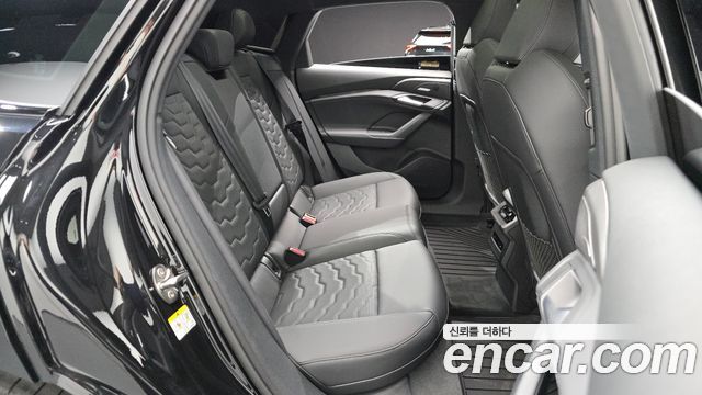 Audi A6 e-Tron 2025 — photo 17