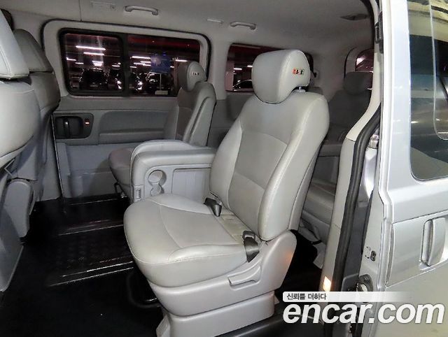 Hyundai Starex 2018 — photo 8