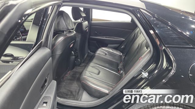 Hyundai AVANTE 2025 — photo 11