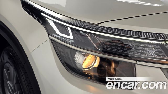Kia Seltos 2023 — photo 8