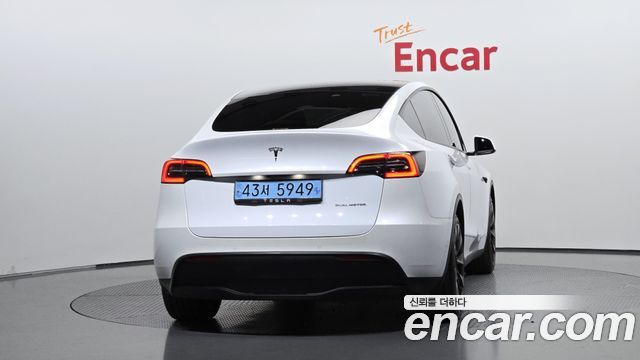 Tesla Model Y 2021 — photo 4