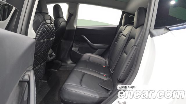 Tesla Model Y 2021 — photo 18