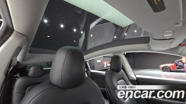 Tesla Model Y 2021 — photo 25
