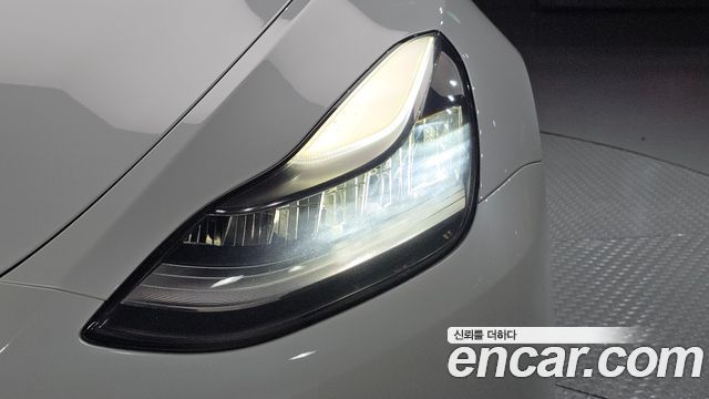 Tesla Model Y 2021 — photo 8