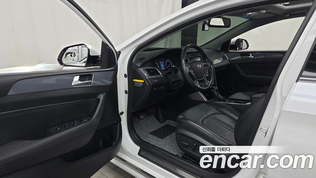 Hyundai Sonata 2016 — photo 13