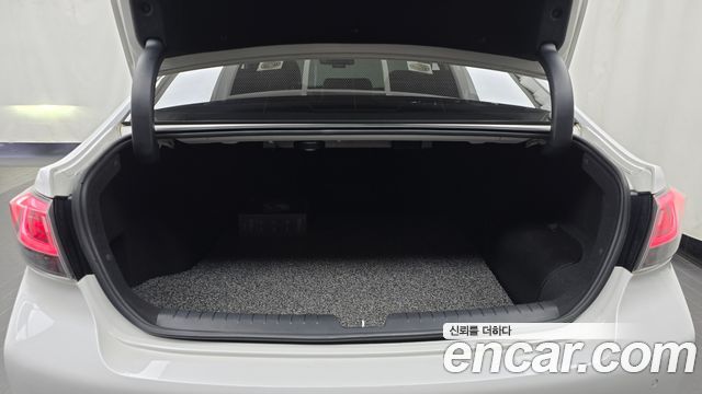 Hyundai Sonata 2016 — photo 25
