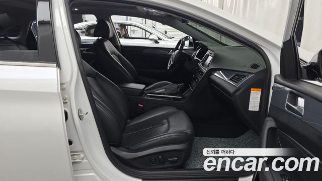 Hyundai Sonata 2016 — photo 16