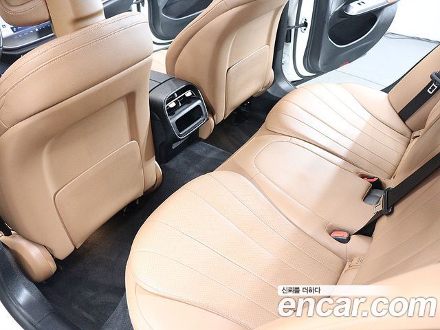 Mercedes-Benz E-Class 2024 — photo 6
