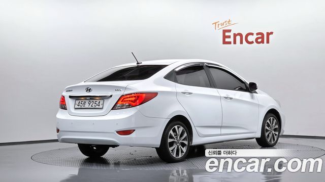 Hyundai Accent 2016 — photo 2