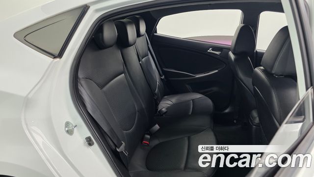 Hyundai Accent 2016 — photo 17