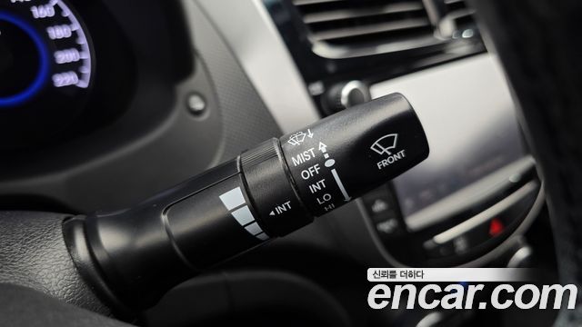 Hyundai Accent 2016 — photo 25