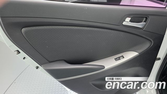Hyundai Accent 2016 — photo 15