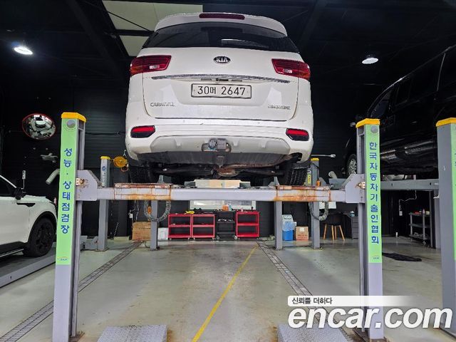 Kia Canival 2019 — photo 2