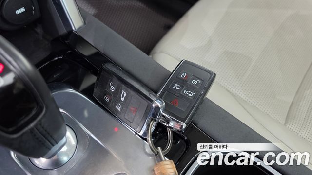 Land Rover Discovery Sport 2020 — photo 30