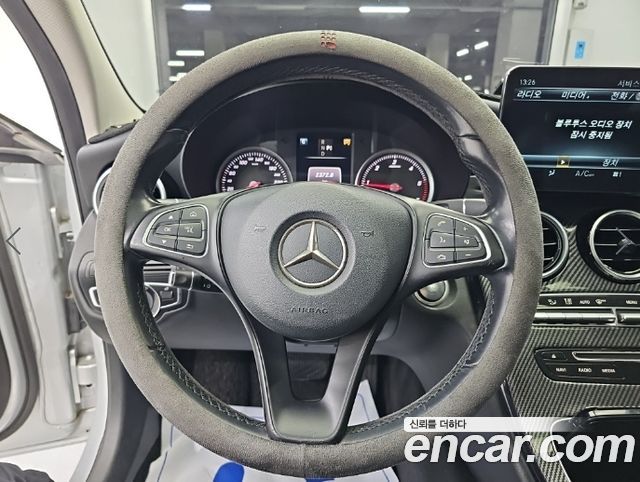 Mercedes-Benz C-Class 2016 — photo 9