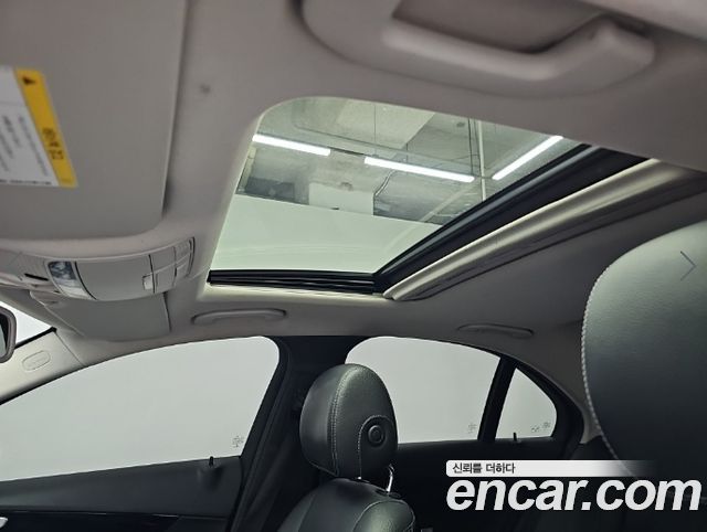 Mercedes-Benz C-Class 2016 — photo 13