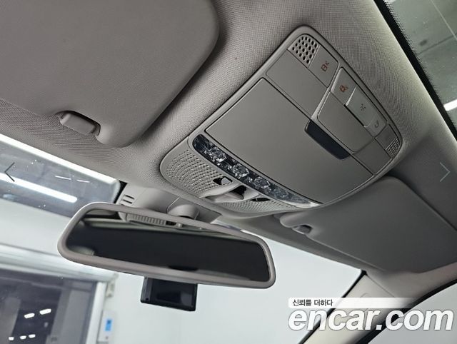 Mercedes-Benz C-Class 2016 — photo 16