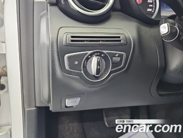 Mercedes-Benz C-Class 2016 — photo 19