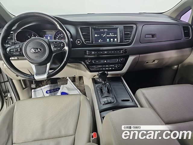 Kia Canival 2016 — photo 5