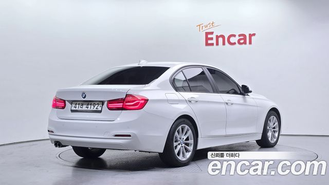 BMW 3-Series 2017 — photo 2