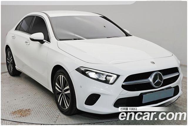 Mercedes-Benz A-Class 2021 — photo 3