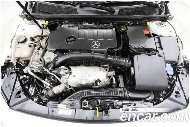Mercedes-Benz A-Class 2021 — photo 6