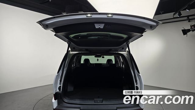 Hyundai Santafe 2025 — photo 24