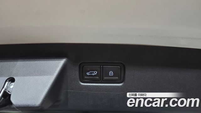 Hyundai Santafe 2025 — photo 29