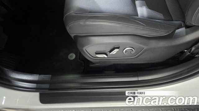 Hyundai Santafe 2025 — photo 32