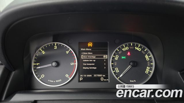 Land Rover Discovery 2015 — photo 11