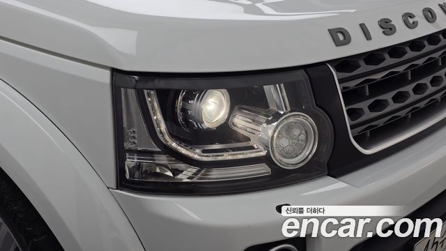 Land Rover Discovery 2015 — photo 8